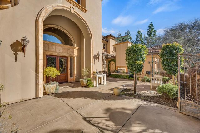 9680 Los Lagos Circle North, Granite Bay, CA 95746