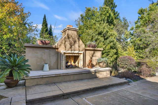 9680 Los Lagos Circle North, Granite Bay, CA 95746