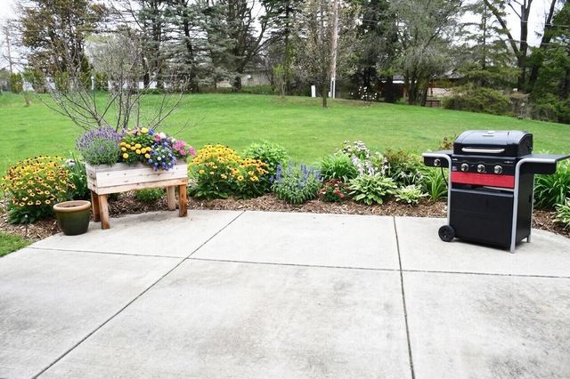 N61W16124 Hawthorne DRIVE, Menomonee Falls, WI 53051