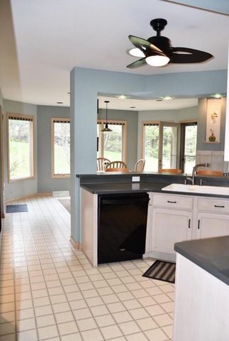 N61W16124 Hawthorne DRIVE, Menomonee Falls, WI 53051