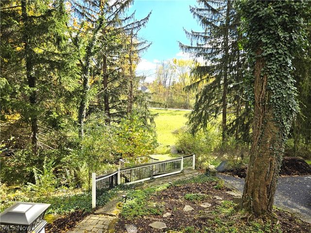 4639 Brainard Road, Chagrin Falls, OH 44022