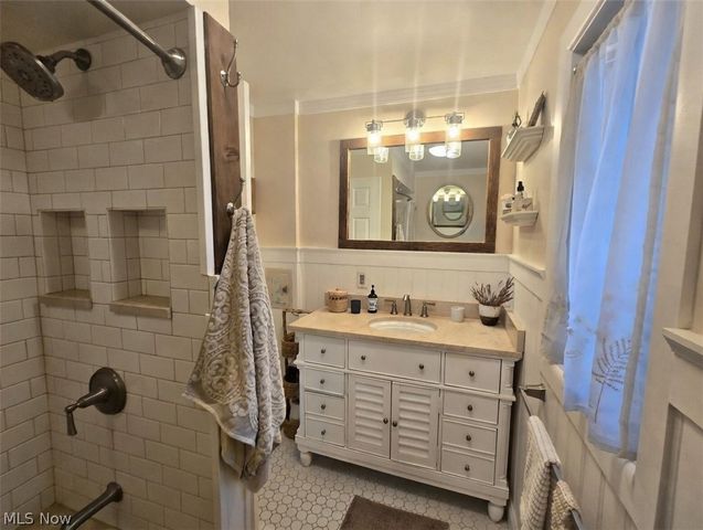 4639 Brainard Road, Chagrin Falls, OH 44022