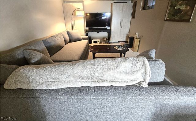 4639 Brainard Road, Chagrin Falls, OH 44022