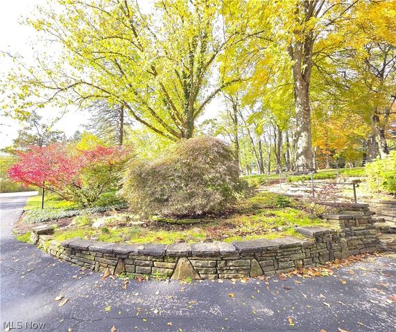 4639 Brainard Road, Chagrin Falls, OH 44022