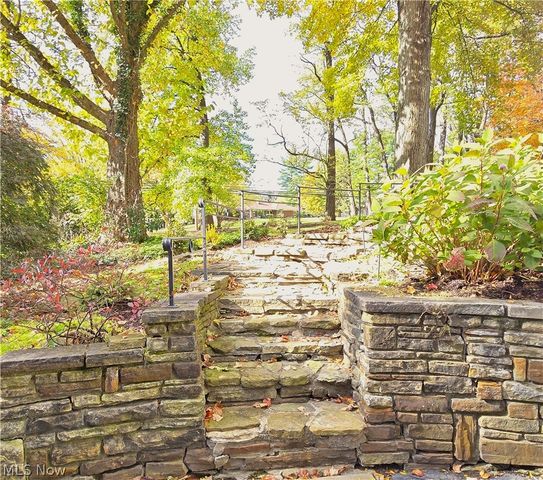 4639 Brainard Road, Chagrin Falls, OH 44022