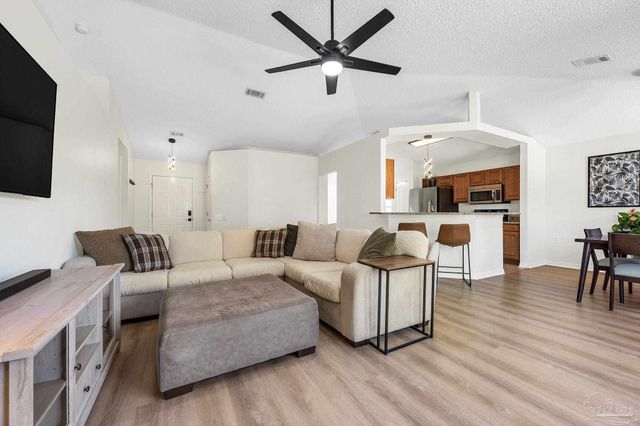 6472 Sandkey Cv, Gulf Breeze, FL 32563