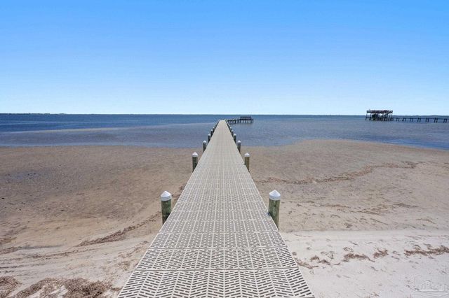 6472 Sandkey Cv, Gulf Breeze, FL 32563