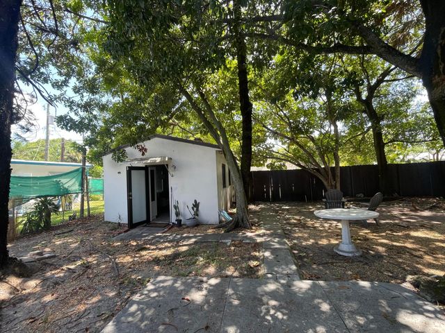 430 NE 1ST Avenue B, Fort Lauderdale, FL 33301