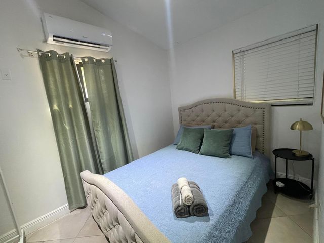 430 NE 1ST Avenue B, Fort Lauderdale, FL 33301
