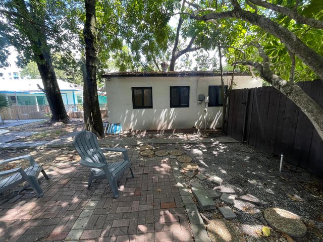 430 NE 1ST Avenue B, Fort Lauderdale, FL 33301