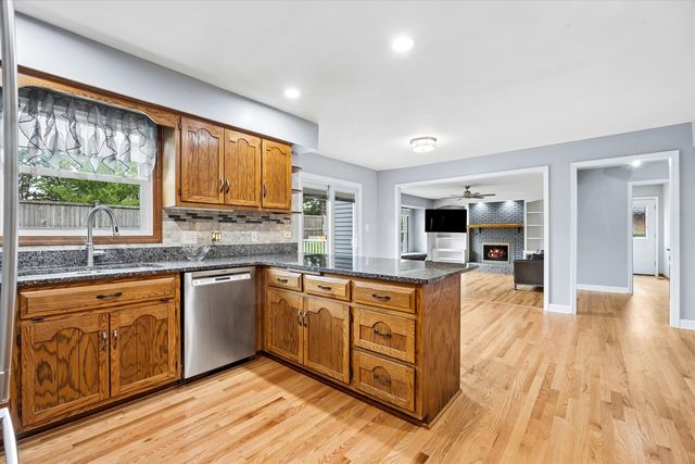 6076 Angel Lane, Lisle, IL 60532