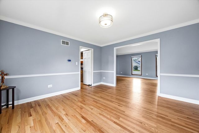 6076 Angel Lane, Lisle, IL 60532