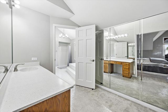 6076 Angel Lane, Lisle, IL 60532