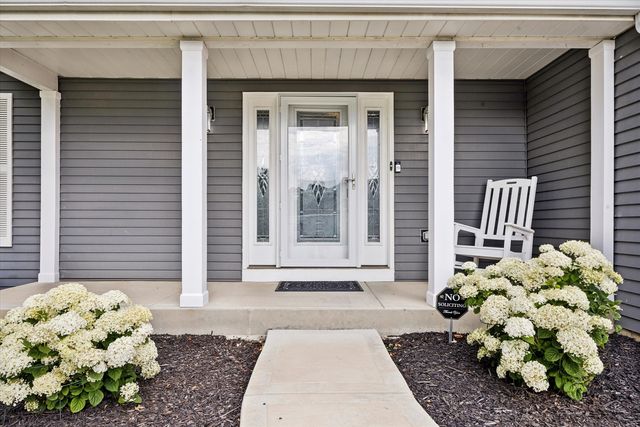 6076 Angel Lane, Lisle, IL 60532