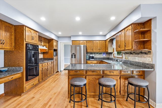 6076 Angel Lane, Lisle, IL 60532