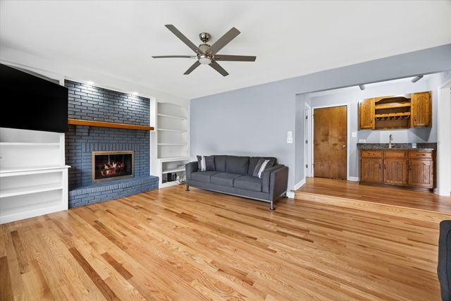 6076 Angel Lane, Lisle, IL 60532