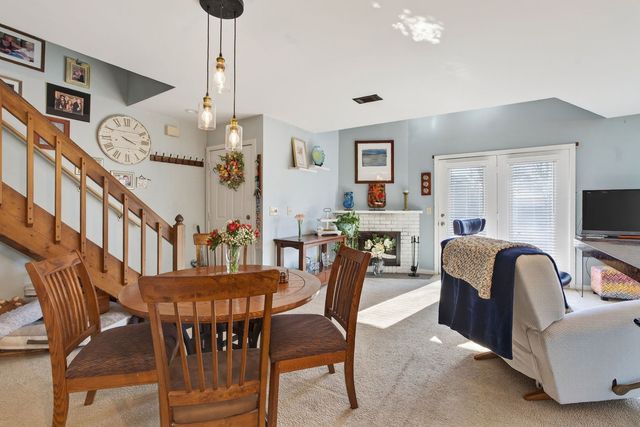 4643 CROW CREEK Court, Bettendorf, IA 52722