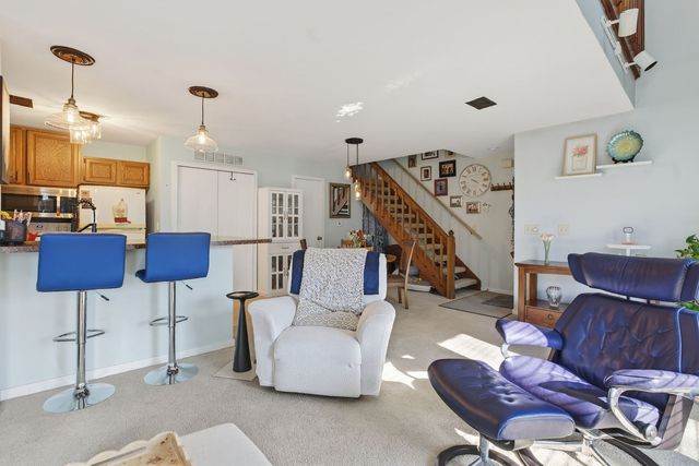 4643 CROW CREEK Court, Bettendorf, IA 52722