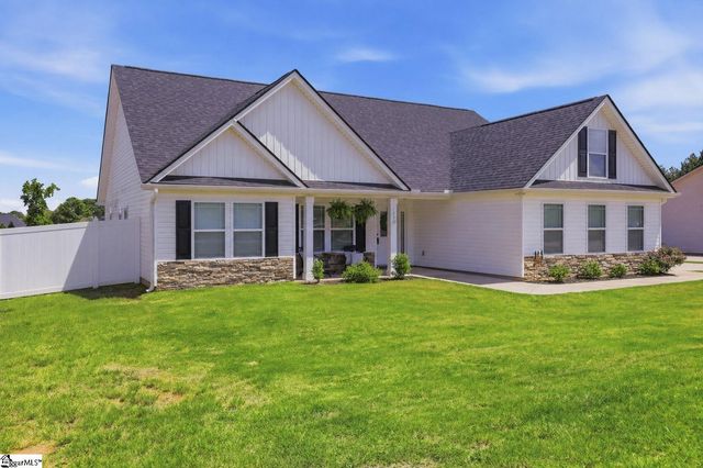 142 Peachtree Road, Boiling Springs, SC 29316