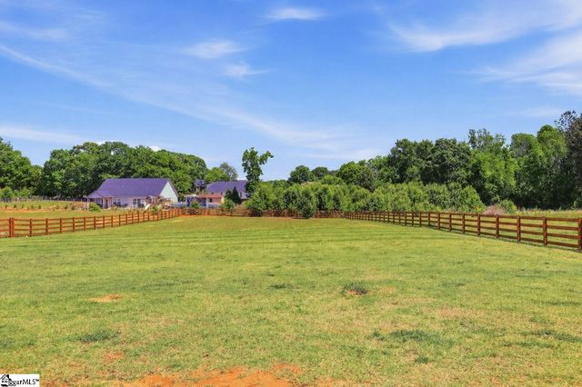 142 Peachtree Road, Boiling Springs, SC 29316