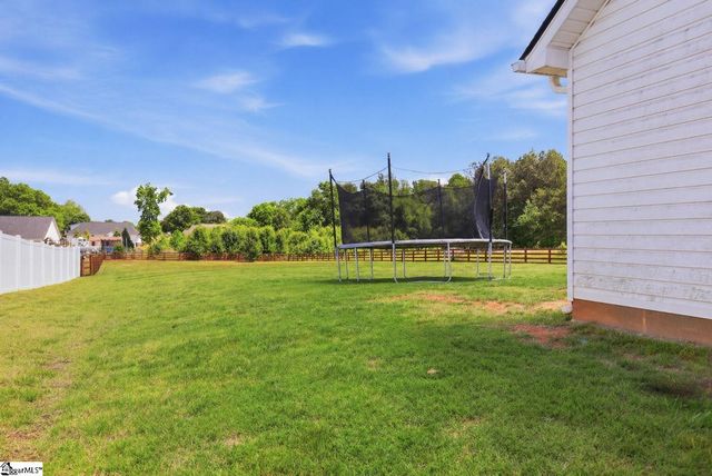 142 Peachtree Road, Boiling Springs, SC 29316