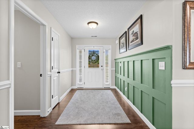 142 Peachtree Road, Boiling Springs, SC 29316