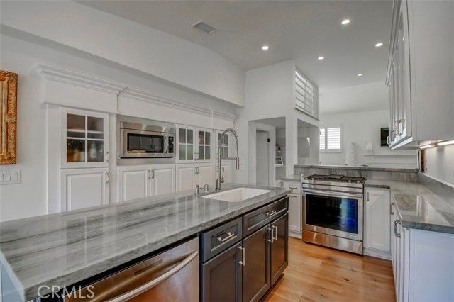 521 Seaview Street, Laguna Beach, CA 92651