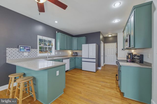 257 HUNTER RD, Maurertown, VA 22644