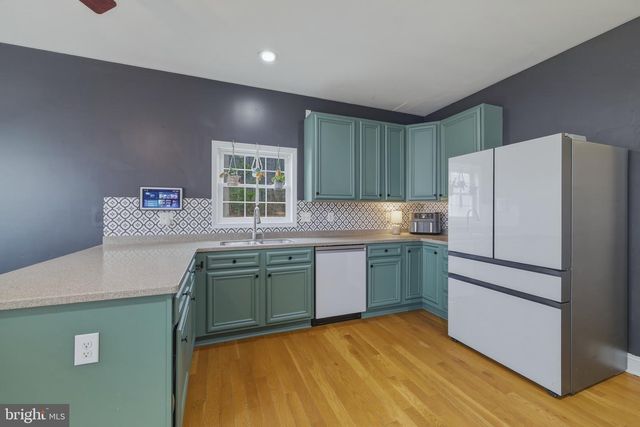 257 HUNTER RD, Maurertown, VA 22644