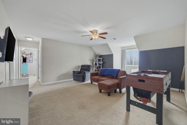 257 HUNTER RD, Maurertown, VA 22644