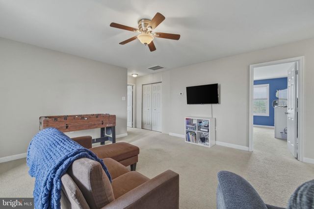 257 HUNTER RD, Maurertown, VA 22644