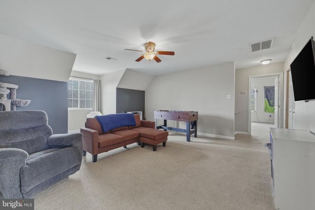 257 HUNTER RD, Maurertown, VA 22644