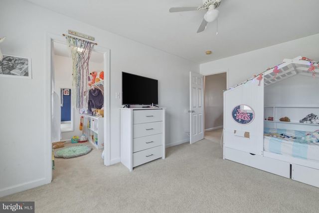 257 HUNTER RD, Maurertown, VA 22644