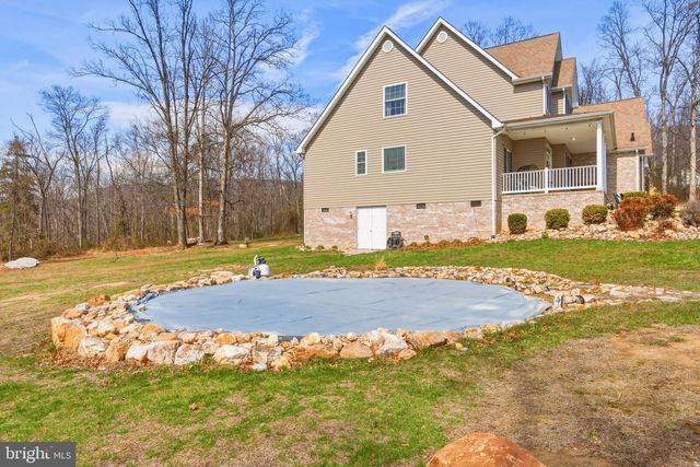 257 HUNTER RD, Maurertown, VA 22644