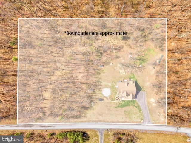 257 HUNTER RD, Maurertown, VA 22644