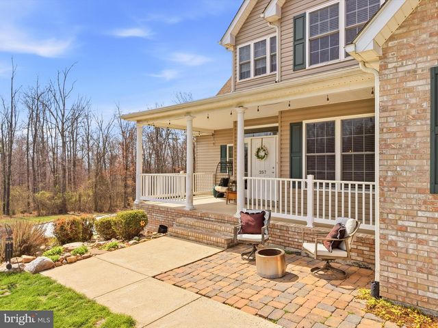 257 HUNTER RD, Maurertown, VA 22644