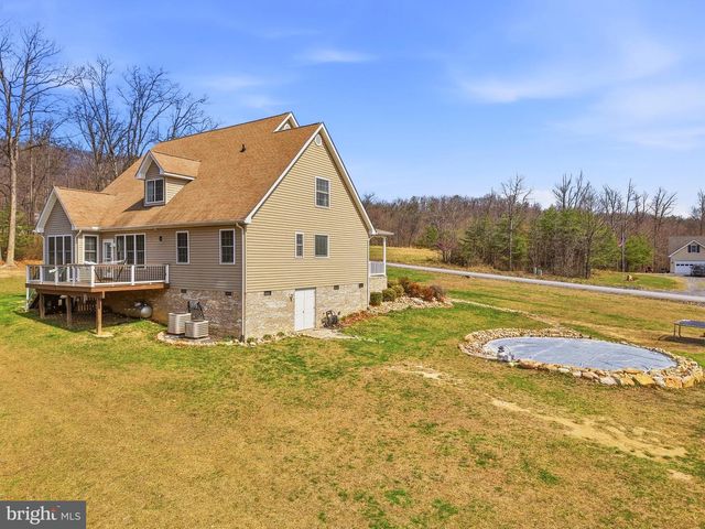 257 HUNTER RD, Maurertown, VA 22644