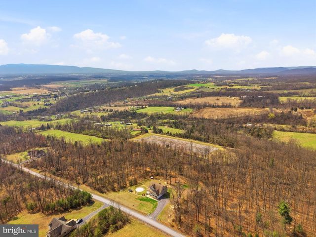 257 HUNTER RD, Maurertown, VA 22644