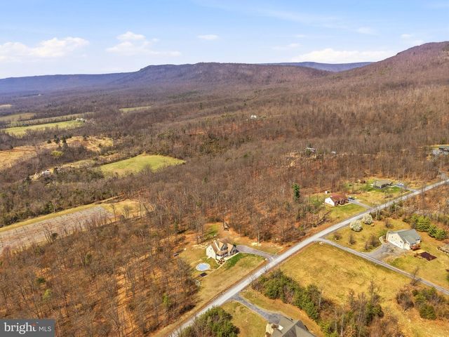 257 HUNTER RD, Maurertown, VA 22644