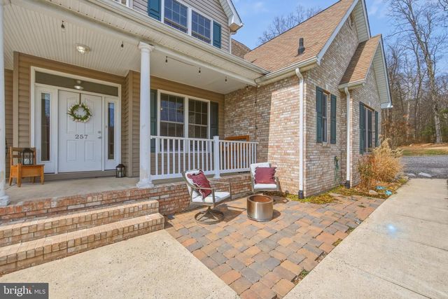 257 HUNTER RD, Maurertown, VA 22644