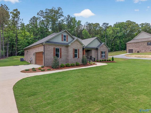 103 Meadow Creek Road, Glencoe, AL 35905