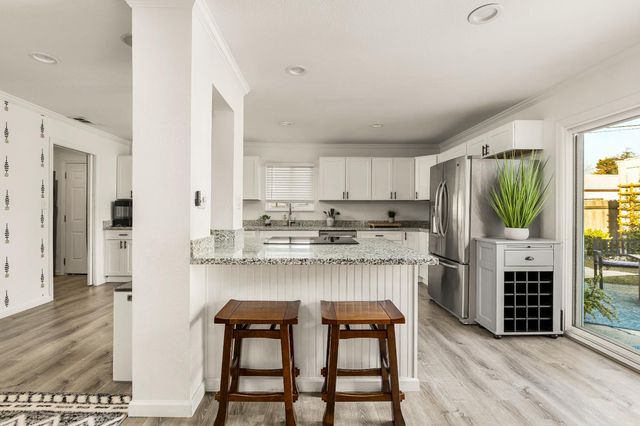 8032 Rusch Dr, Citrus Heights, CA 95621