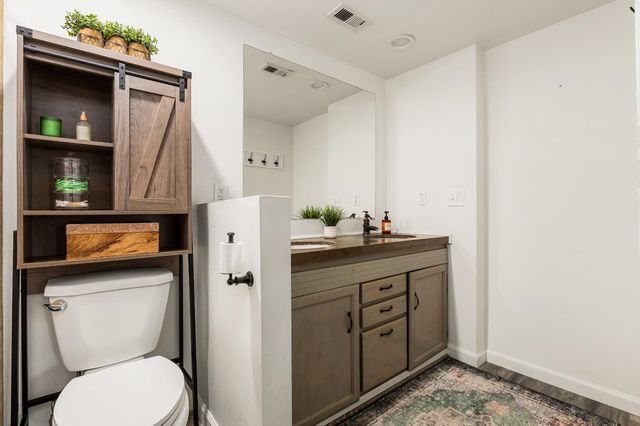 8032 Rusch Dr, Citrus Heights, CA 95621