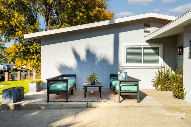 8032 Rusch Dr, Citrus Heights, CA 95621