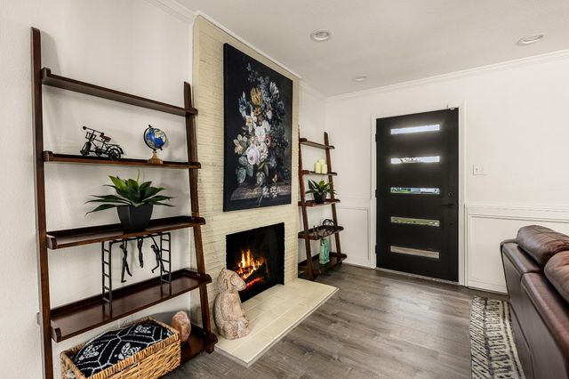 8032 Rusch Dr, Citrus Heights, CA 95621