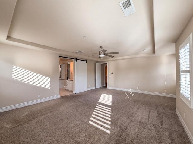 5601 Lakepointe Dr, Rocklin, CA 95677