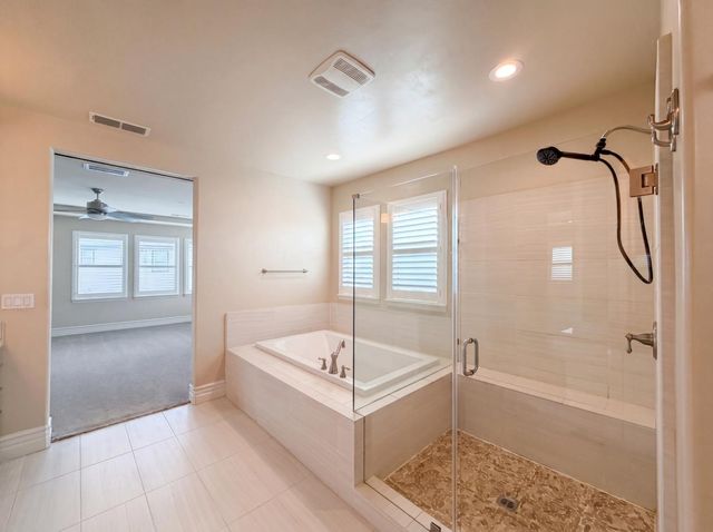 5601 Lakepointe Dr, Rocklin, CA 95677