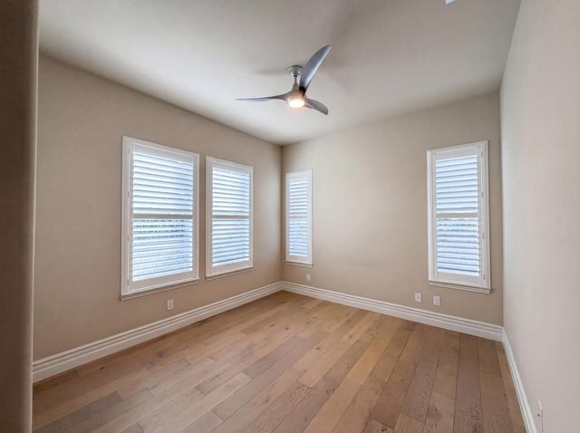 5601 Lakepointe Dr, Rocklin, CA 95677