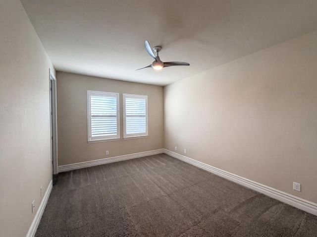 5601 Lakepointe Dr, Rocklin, CA 95677