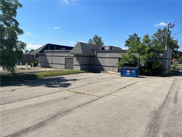 1910 E State St, Hermitage, PA 16148